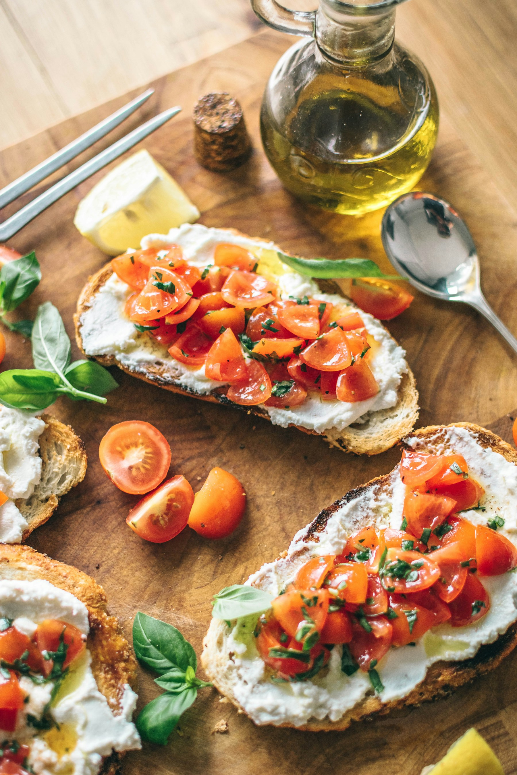 Ingredienti freschi e colori della tavola